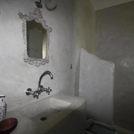 Hope With Private Jacuzzi